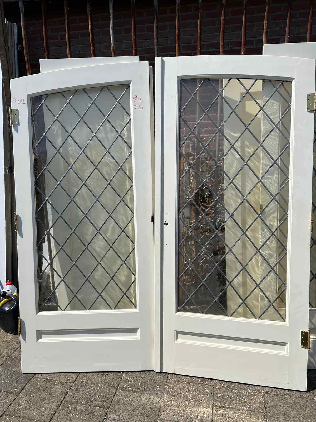 Antieke deuren met glas in lood — Set antieke deuren met glas in lood